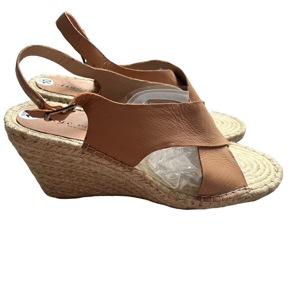 Bettye Muller Venus Espadrille Wedge Sandals size 10M Tan Strappy Buckle Shoes